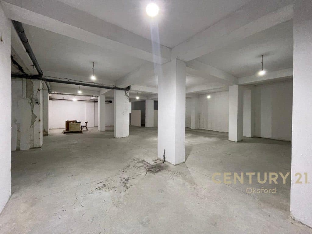 OKAZION, SHITET 414M2 SIPERFAQE PARKIMI NE FRESK 4