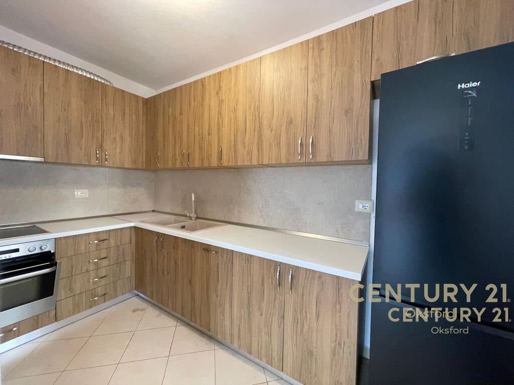 JEPET ME QIRA APARTAMENT 2+1+2 TE LIQENI THATE 3