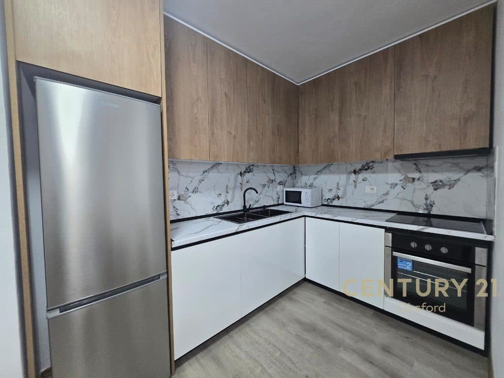 APARTAMENT ME QIRA 2+1+2T+P NE ZONEN E 5 MAJIT 3