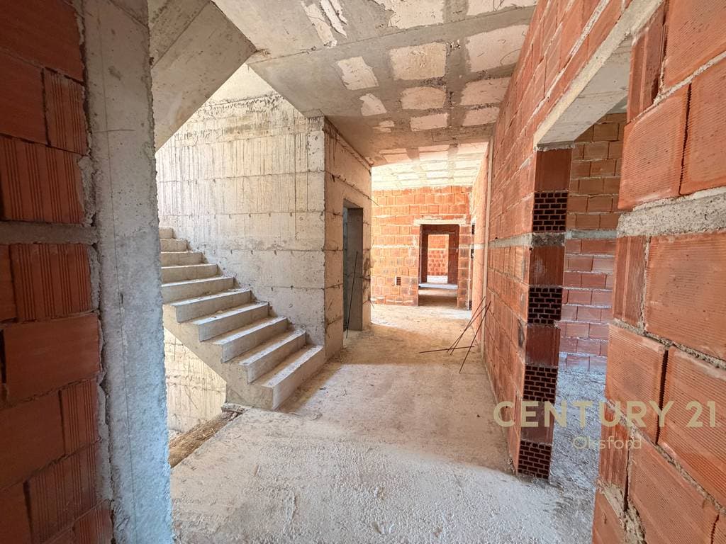 APARTAMENT 2+1 PËR SHITJE NË LIORE LAKE RESIDENCE PASKUQAN 4