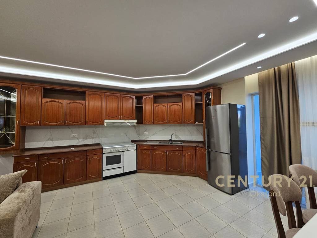 JEPET ME QERA APARTAMENT 2+1 NE LAPRAK, RRUGA DRITAN HOXHA 3