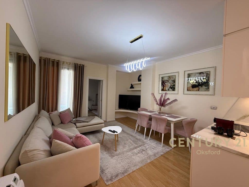 APARTAMENT 2+1 ME QIRA, TEK RRUGA E KOSOVARËVE!