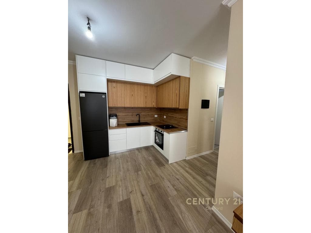 Apartament 2+1+2 për qira në Univers City Tiranë! 2