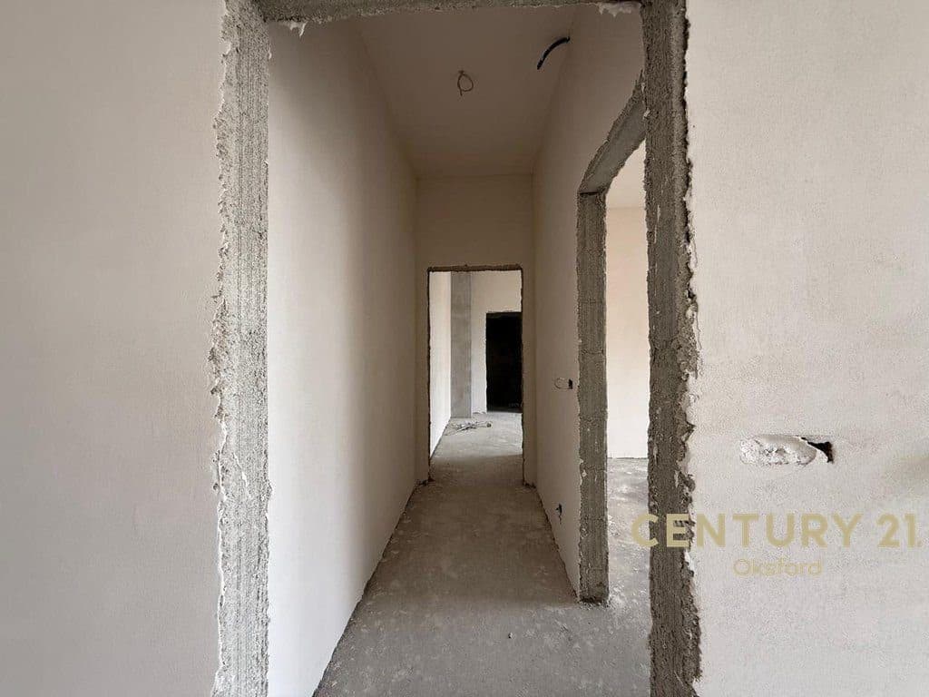 APARTAMENT 2+1+2+POST PARKIMI, TEK ISH FUSHA E AVIACIONIT PER SHITJE 2