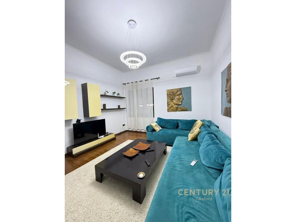 Apartament 2+1+2 afër qendrës, Rruga Barrikadave, Tiranë! 3