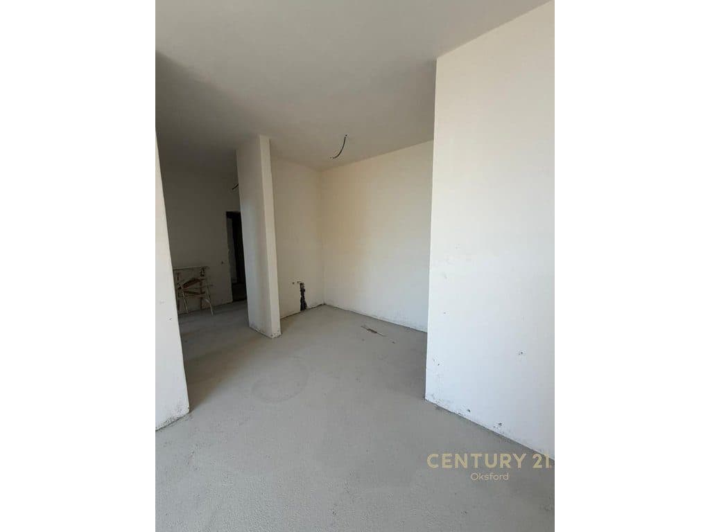 APARTAMENT 1+1 ME PAMJE NGA DETI PRAN MARINA BAY VLORE!