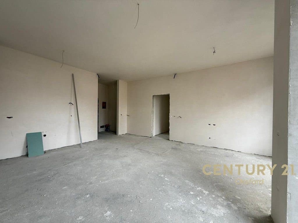 APARTAMENT 2+1+2+POST PARKIMI, TEK ISH FUSHA E AVIACIONIT PER SHITJE 3