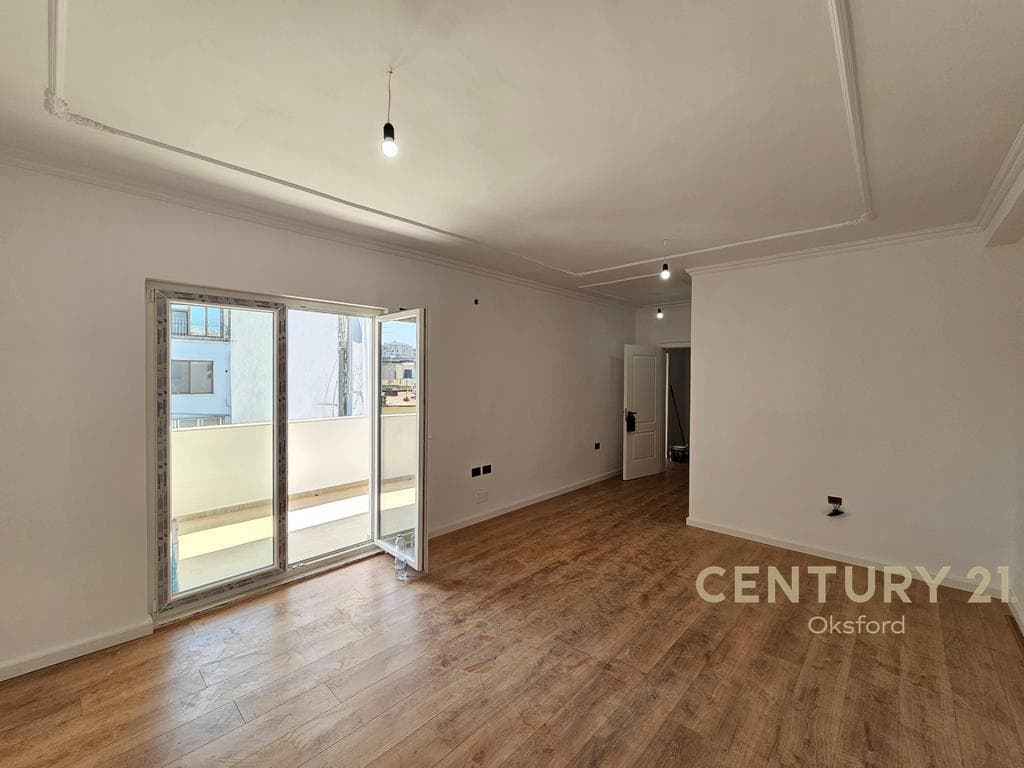 SHITET APARTAMENT 1+1 TE KOMUNA E PARISIT