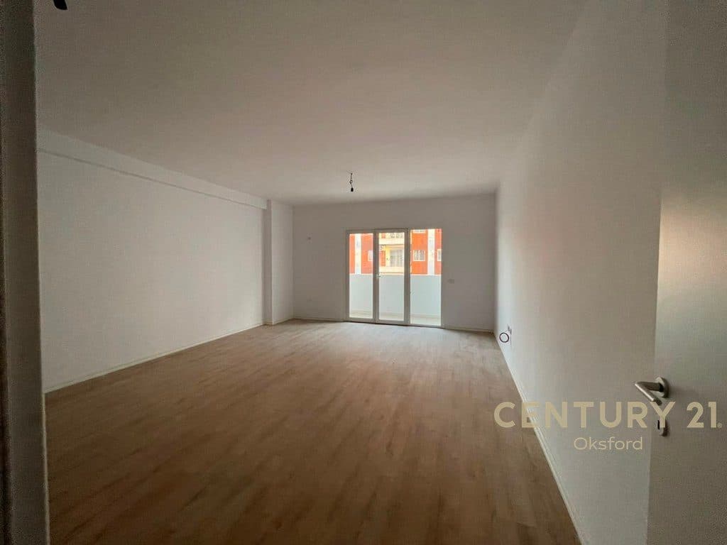 YZBERISHT, APARTAMENT 1+1 PER SHITJE 4