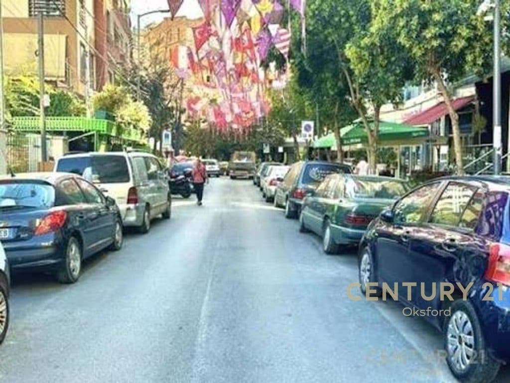 APARTAMENT 1+1 PËR SHITJE TEK RRUGA E BOGDANËVE, TIRANË !
