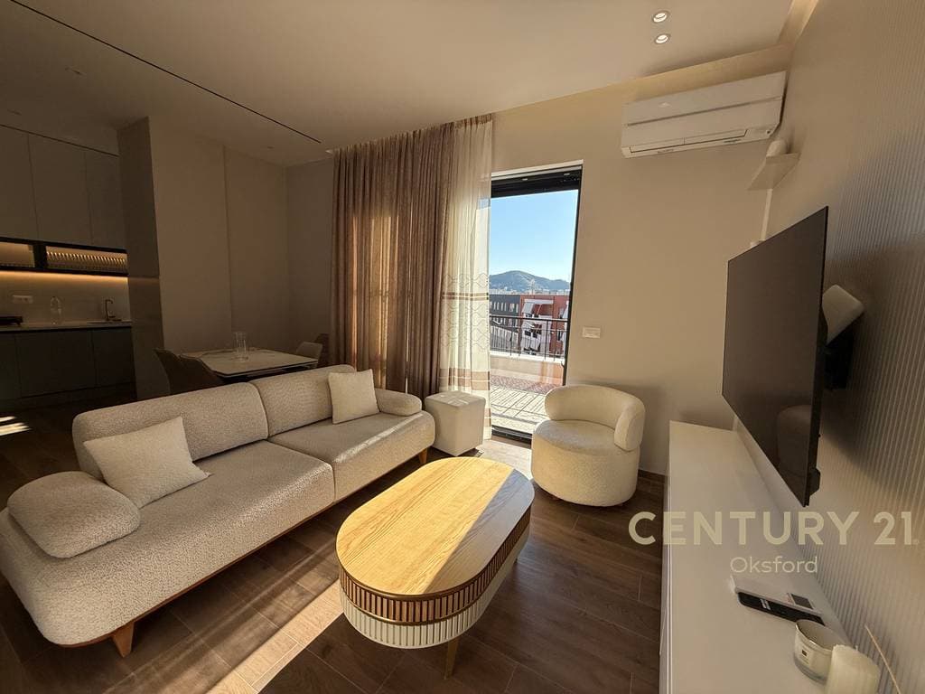 Jepet me Qira Apartament Modern 2+1+Verandë+Post Parkimi, në Kompleksi Deliorgji! 3