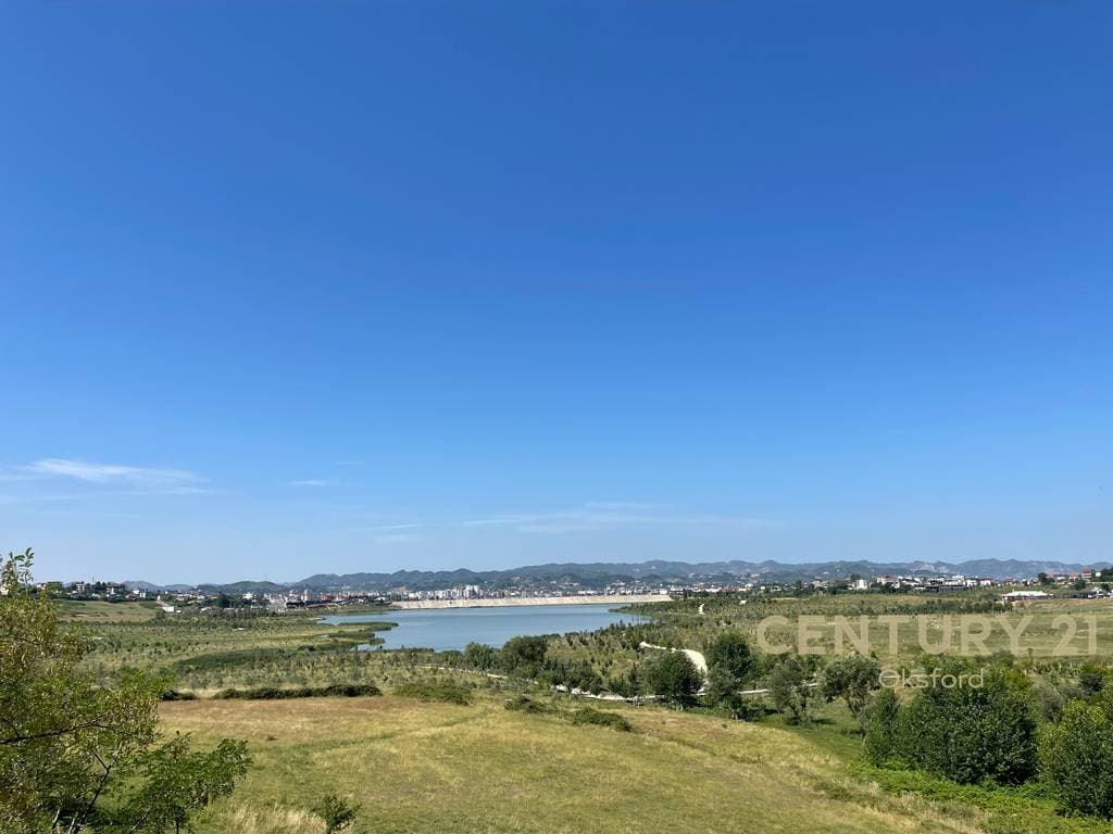Vila luksoze me 2 kate për shitje në Liore Residence – Liqeni i Paskuqanit, Tiranë 4