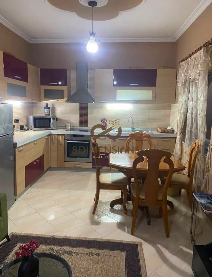 Jepet me qera Apartament 1+1 ne Rrugen e Dibres, prane Shkolles Misto Mame (D8241A-235) 2