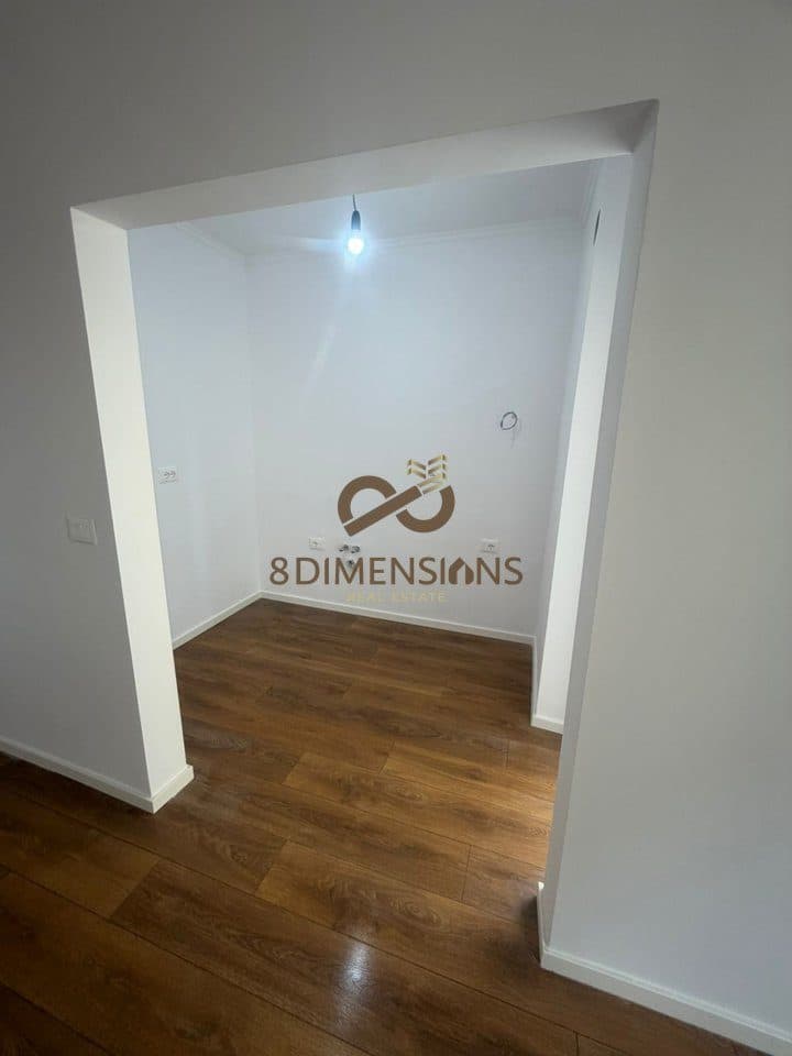 Jepet me qera Apartament 2+1+2+ Ballkon ne zonen e Don Boskos prane Kompleksit Vizion Plus (D8242A-88) 3