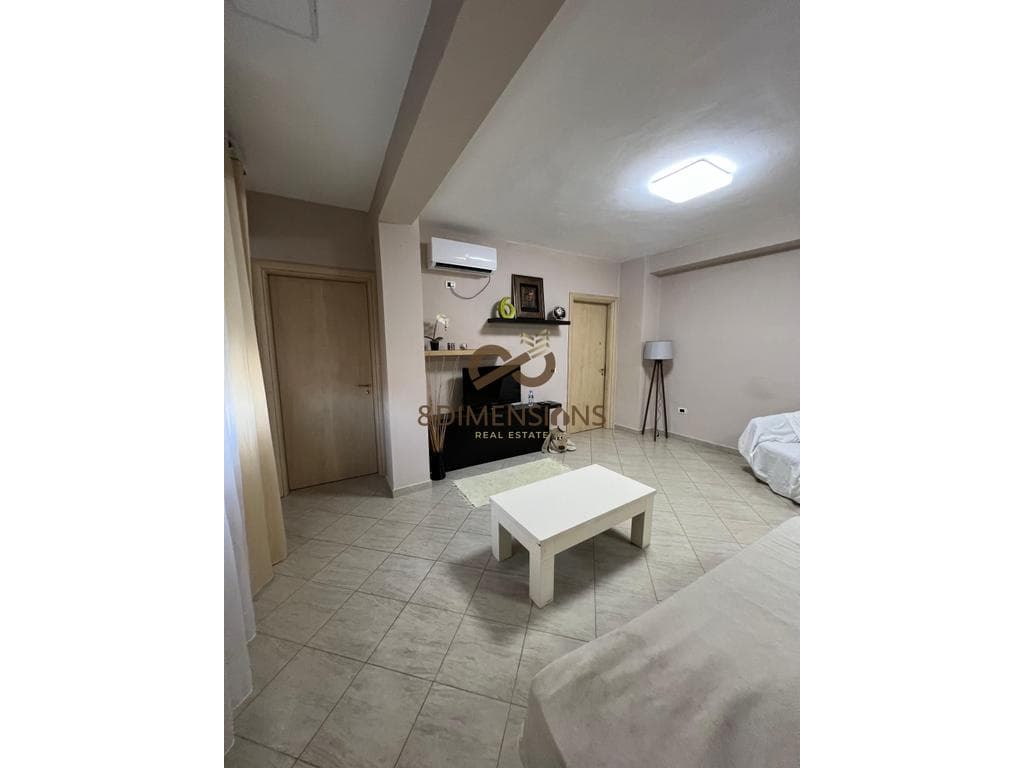 Jepet me qera Apartament 2+1 ne Bllok, prane Sheshit Willson D8242Z-18