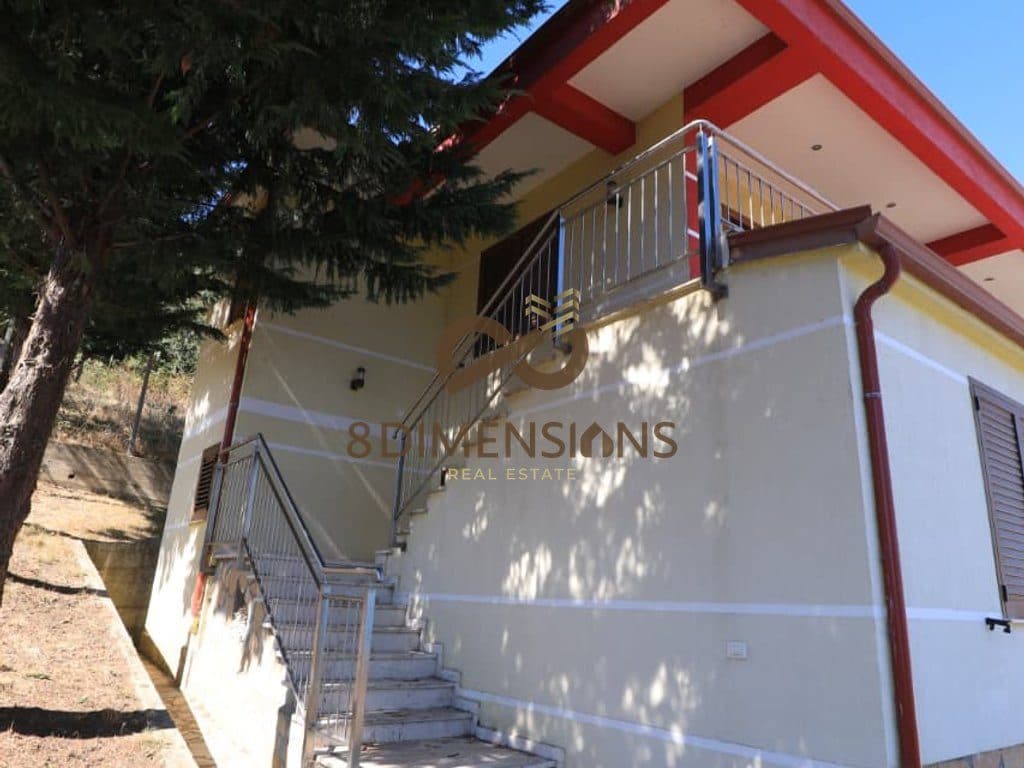 OKAZION!!! Shitet Hotel 2 kate ne Pogradec, prane Bar Restorant Victoria D813A-1 3