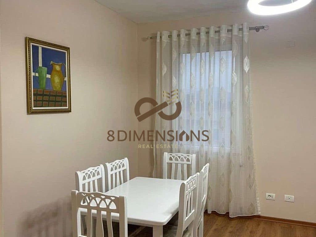 Jepet me qera apartament 2+1, katin e 2-te te nje shtepie private ne zonen e Freskut ne Tirane (ID D8242A-108 )