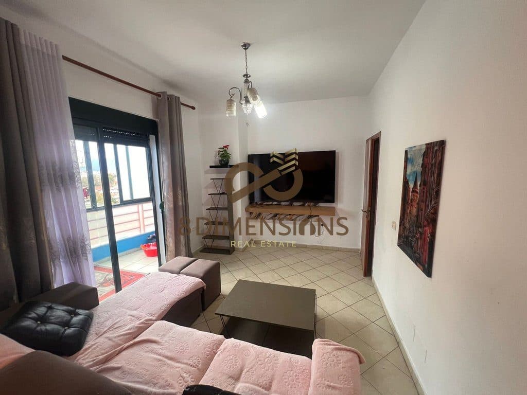 Shitet Apartament 1+1 në Kombinat, pranë Big Market. D8141A-25 2