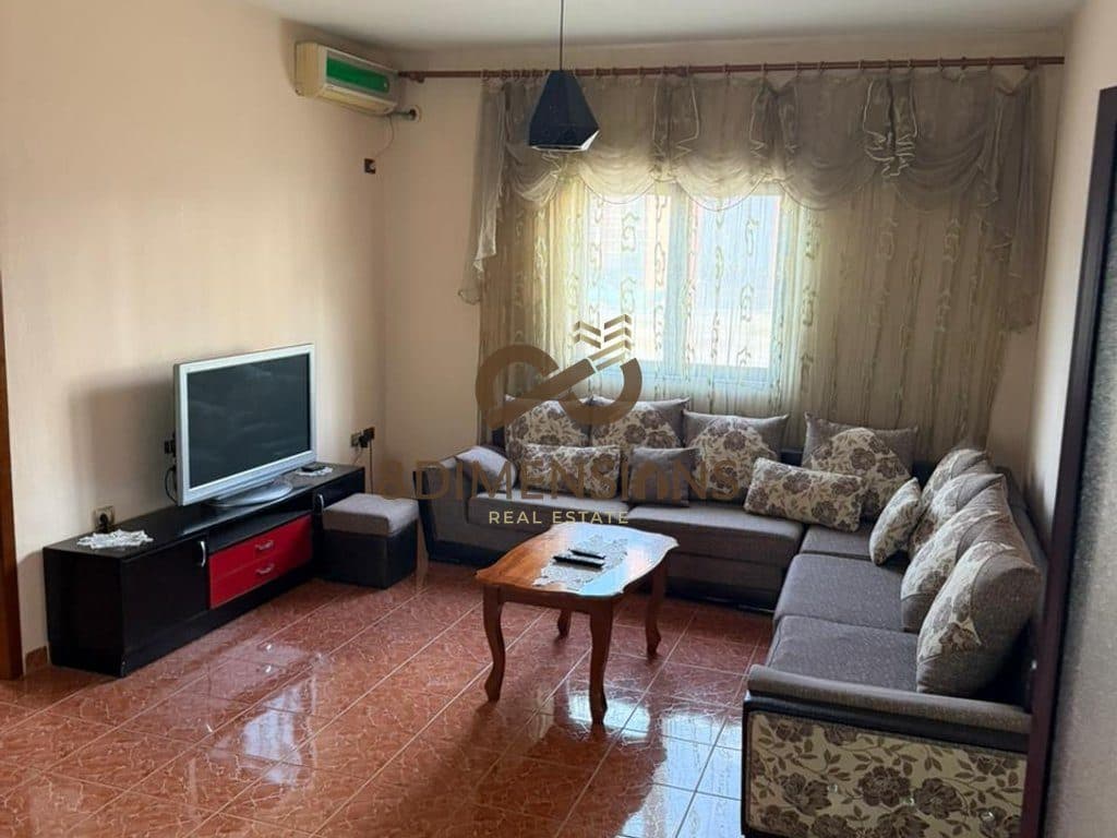 Apartament 2+1 me qera Apartament prane Kolegjit Turk ne Rrugen Jordan Misja ne Tirane( ID D8242A-92 )
