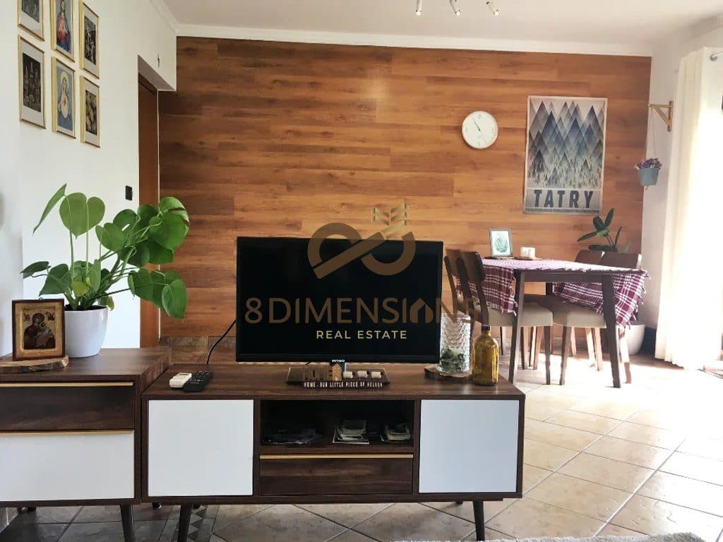 Jepet me qera apartament 2+1 Prane Qendres 65,000 LEK (D8242Z-34)