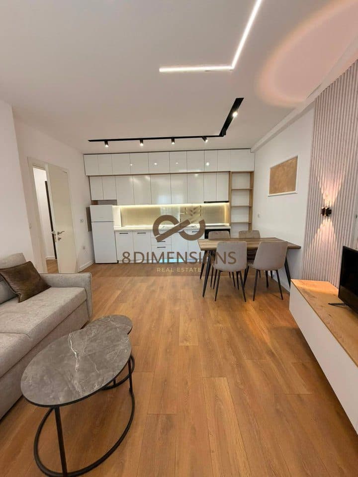 Jepet me qira garsoniere, në fund të Rrugës “Jordan Misja”, ne Tirane ( ID D8241A-277 ) 2