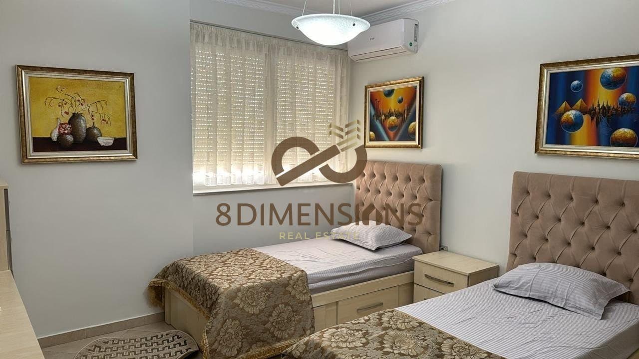 Apartament 2+1 +2 Ballkone me qera tek Komuna e Parisit, Prane Kompleksit Kika I (ID D8242A-136) 4