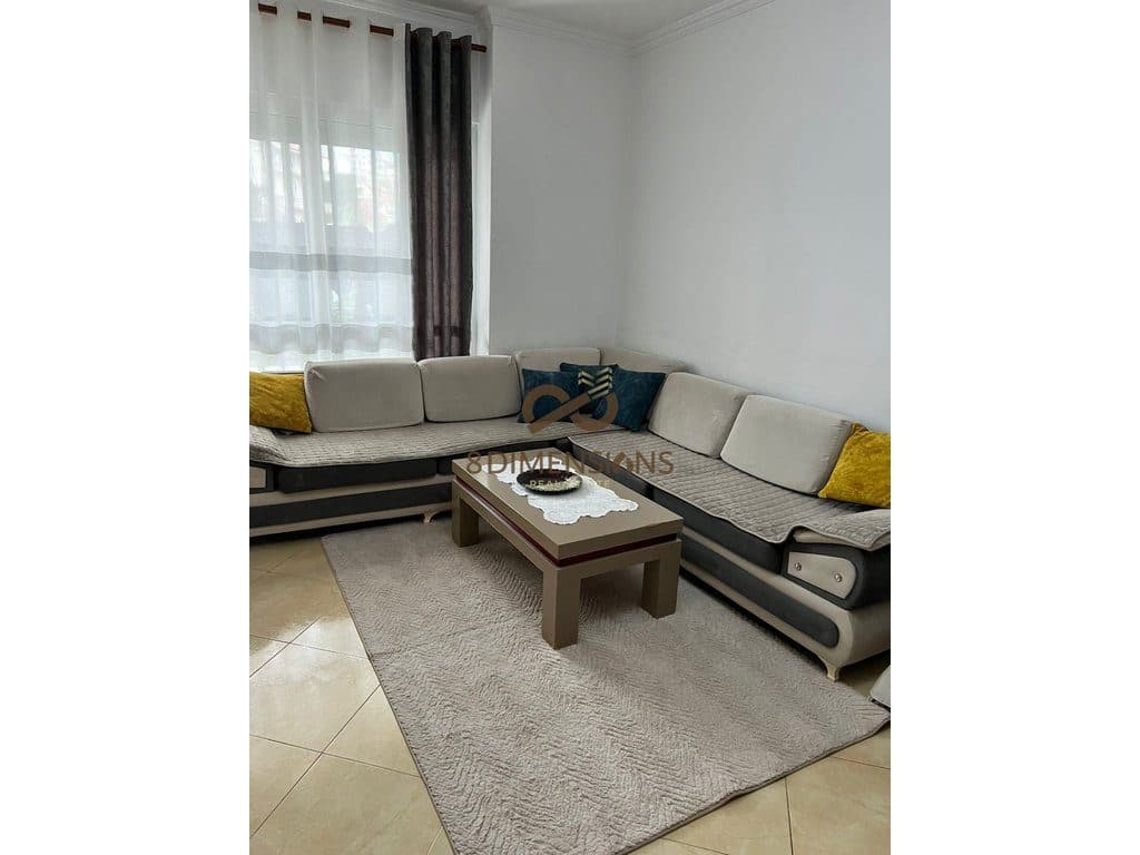 Jepet me qera Apartament 1+1 me mobilim te ri ne Kompleksin Ndregjoni prane Bulevardit te ri ne Tirane ( D8241A-150)