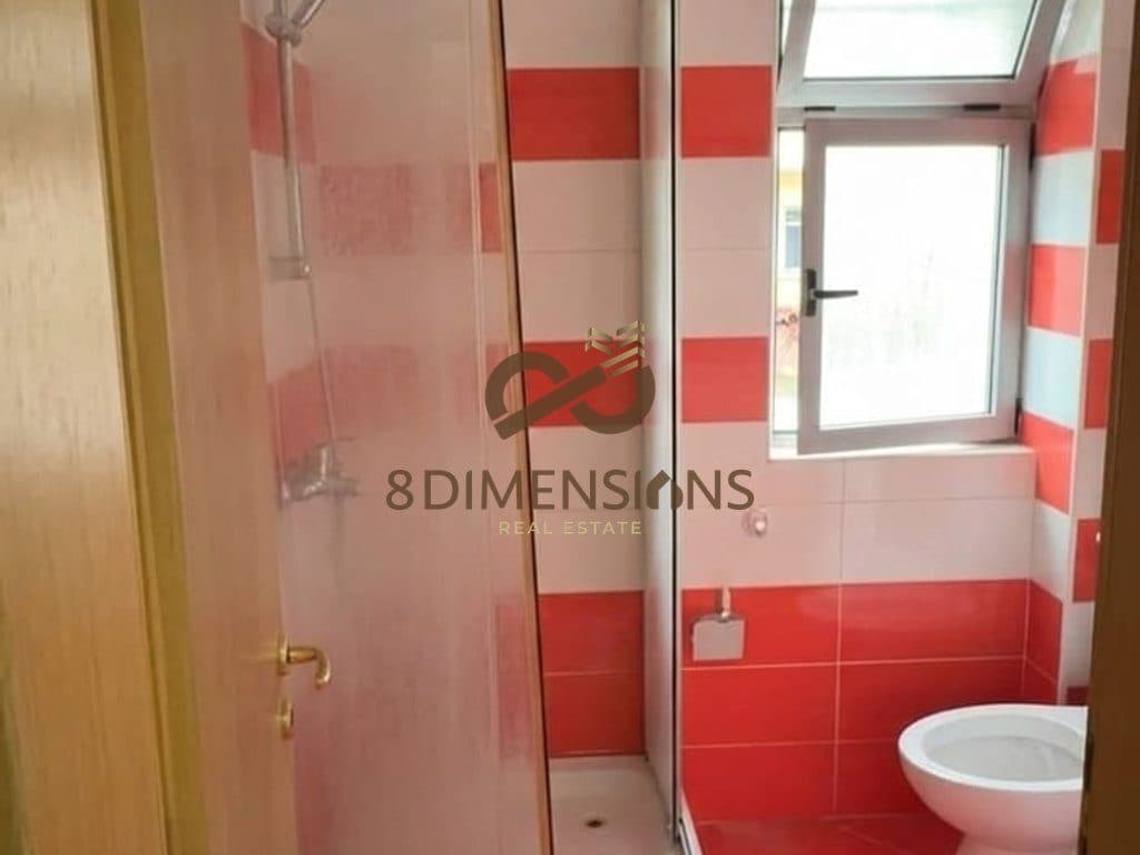 Jepet me qera Apartament 1+1 ne Rrugen Mihal Grameno prane Pasticeri Lej & Laj (D8241Z-47) 4