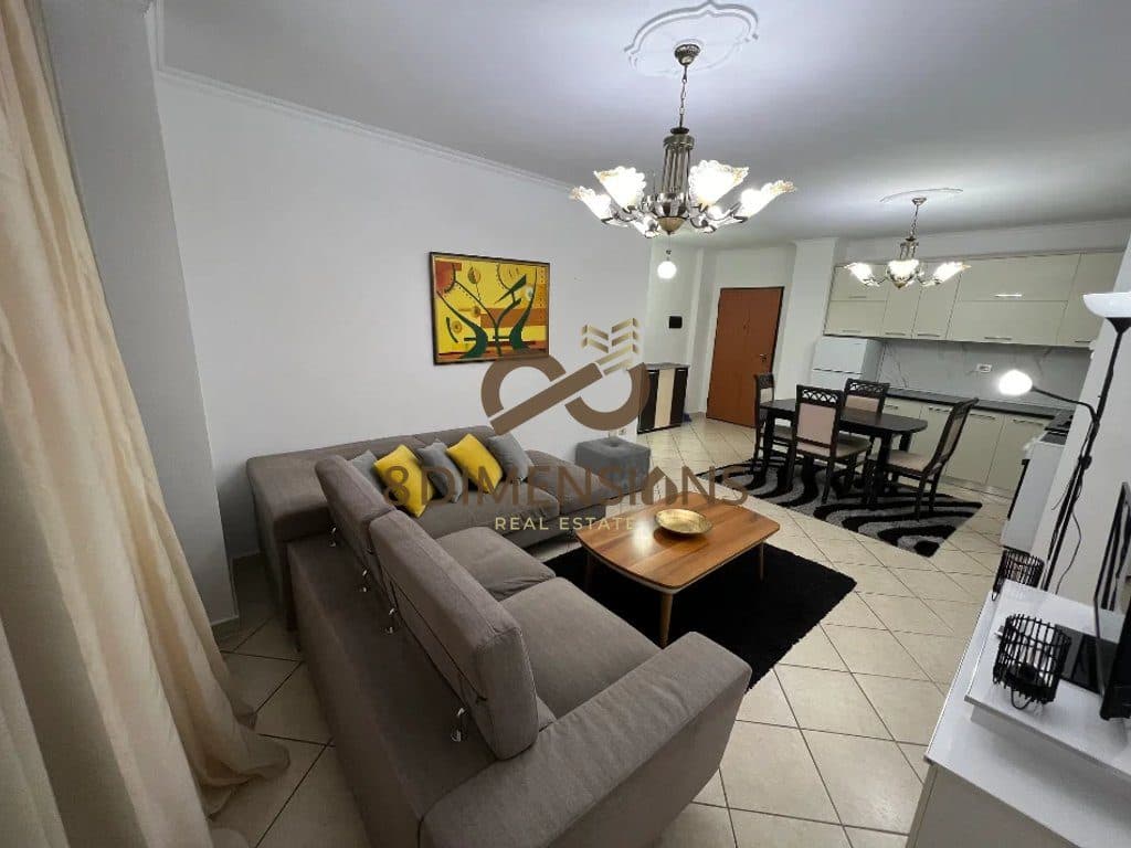 Apartament 2+1 +2 Ballkone me qera tek Komuna e Parisit, Prane Kompleksit Kika I (ID D8242A-136)