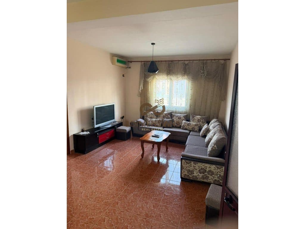 Apartament 2+1 me qera Apartament prane Kolegjit Turk ne Rrugen Jordan Misja ne Tirane( ID D8242A-92 )