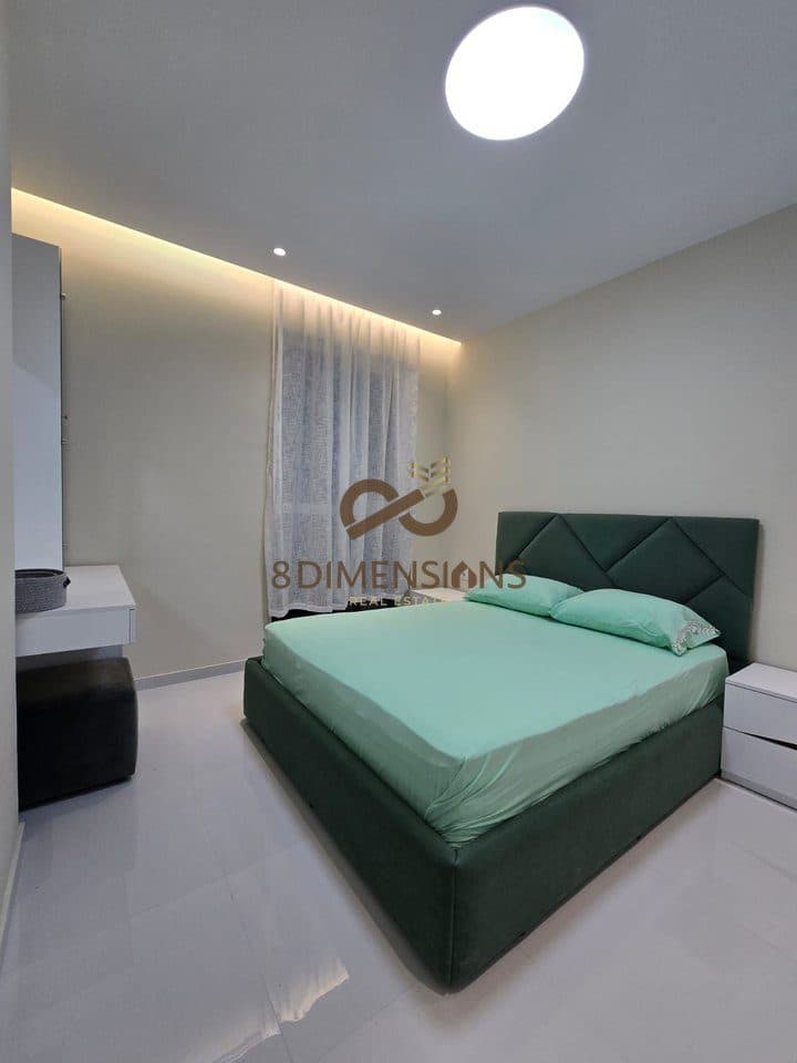 Jepet me qera Apartament 2+1 Te Ish Stacioni Trrenit ne Rrugen Jordan Misja (D8242A-130) 4