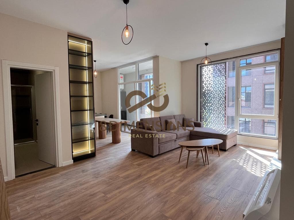 Apartament 2+1 +2 +Ballkon me qera tek Rruga Siri Kodra, Prane Hotel Meridian - Tirane (ID D8242A-318)