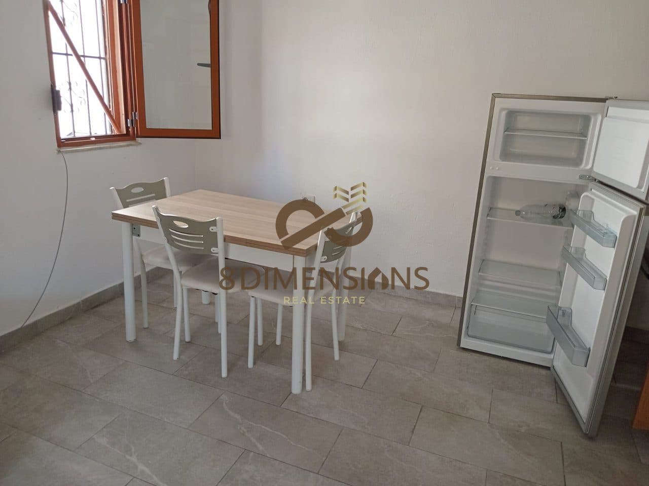 Jepet me qera apartament 2+1 ne katin e dyte te nje shtepie private + vendparkim e zonen e Astirit ne Tirane (ID D8242A-239 ) 3