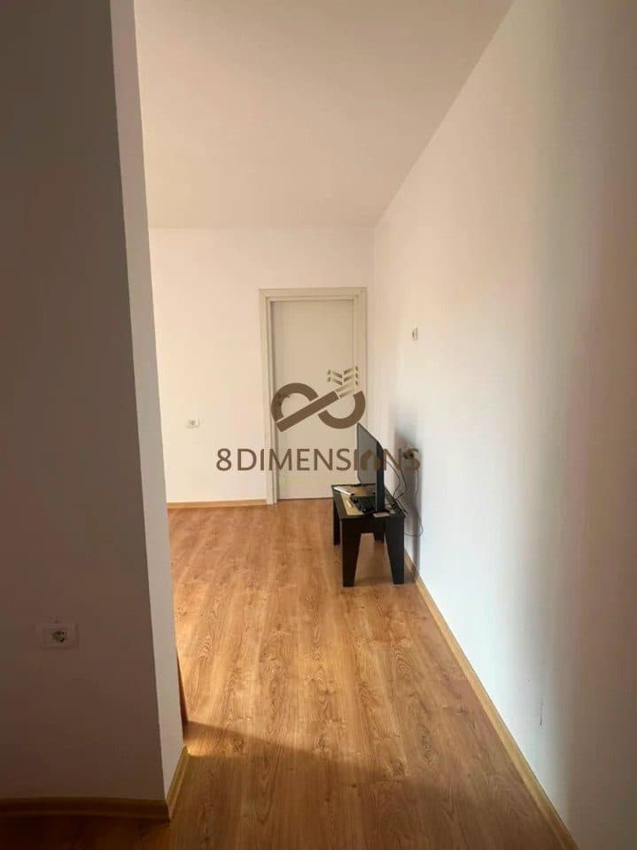 Jepet me qera Apartament 1+1 tek Bulevardi Zogu I Pare mbrapa UFOS (D8241Z-62) 4