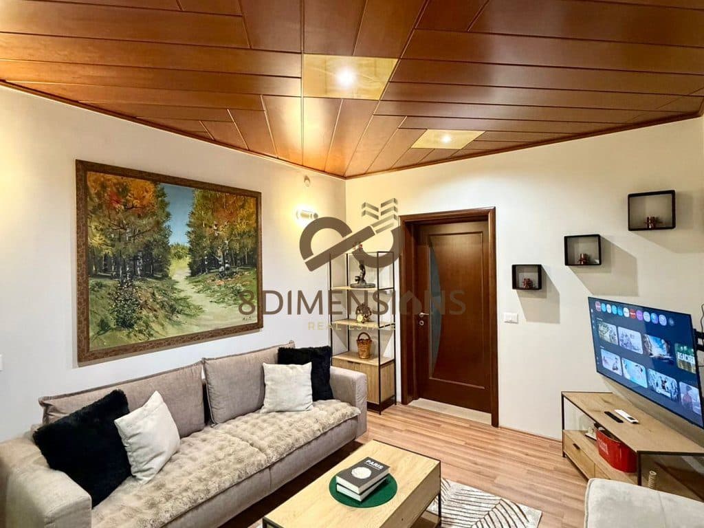 Jepet me qera Apartament 1+1 ne prane Globit ne katin e 2 te nje Vile 3 kateshe (D8241A-90)