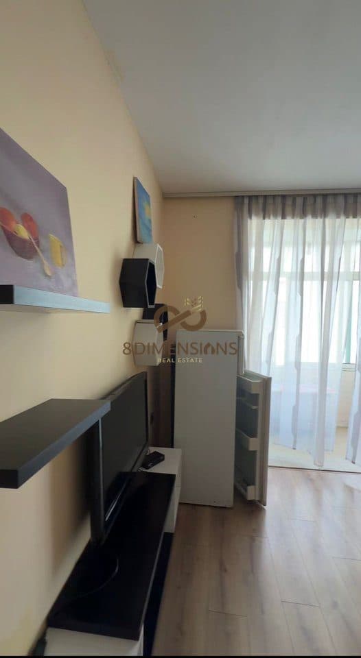 OKAZION!!! Shitet Hotel 2 kate ne Pogradec, prane Bar Restorant Victoria 250,000 EUR D813A-1 2
