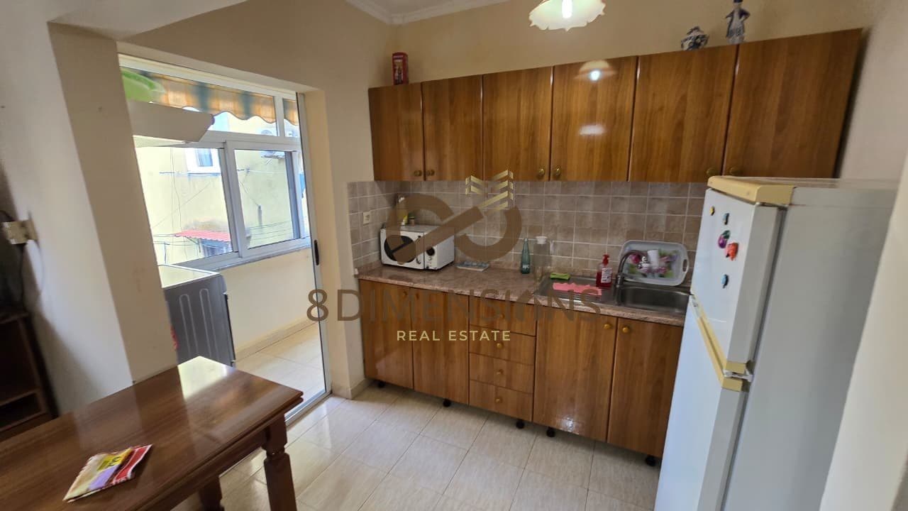 SHITEN SUPER APARTAMENETE TE TIPOLOGJISE 3+1 NE REZIDENCEN PARK HOUSE NE MJULL BATHORE ME CMIM OKAZION (D8143A-14)E.C 2