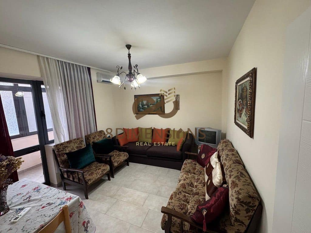 Apartament 1+1 me kuzhine me vete me qera tek Rruga e Dibres, prane Medresese - Tirane (ID D8241Z8)