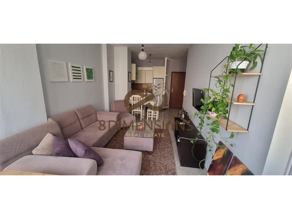 Shitet Apartament 1+1 në Rrugën Dritan Hoxha, pranë Universitetit "Zoja e Këshillit të Mirë" (D8141A-121)