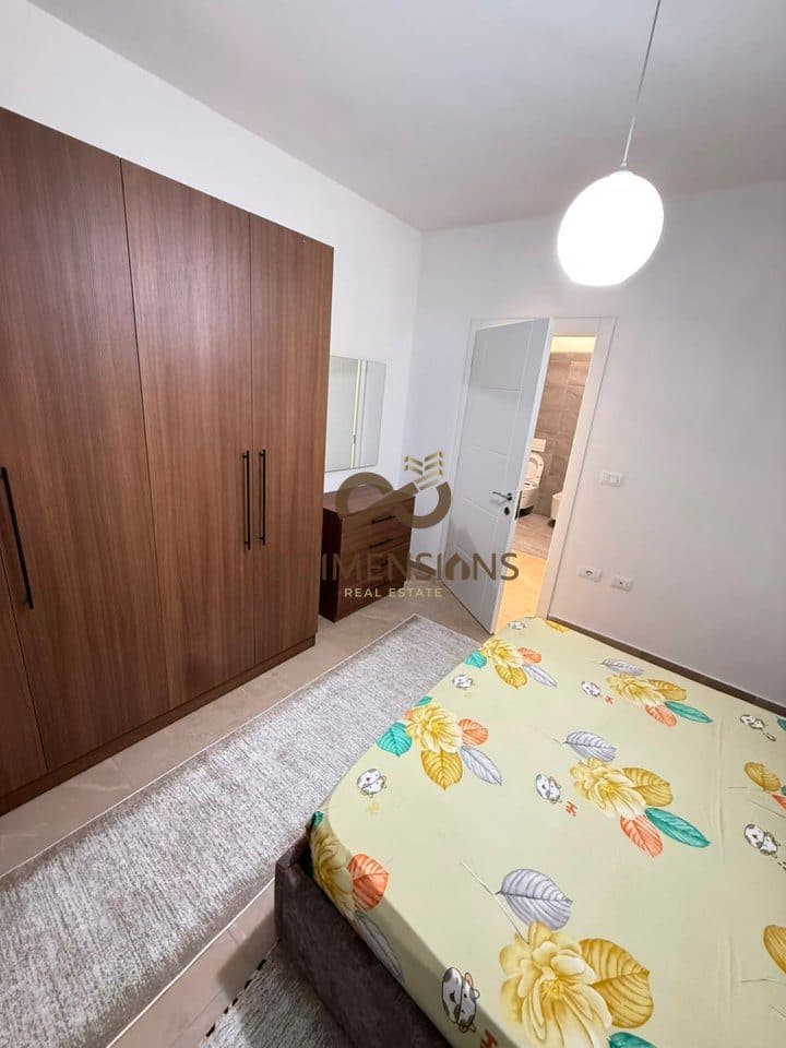 Jepet me qera Apartament 1+1 ne Rrugen e Dibres, prane Shkolles Misto Mame (D8241A-235) 4