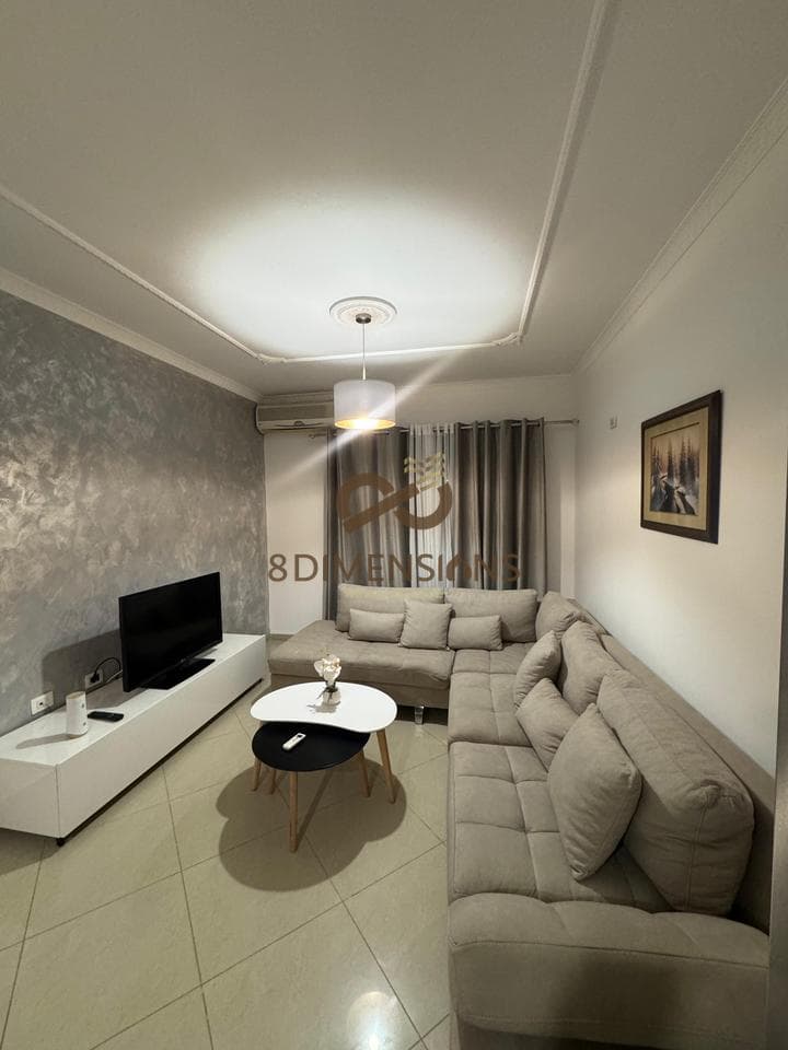 Apartament 1+1 me kuzhine me vete me qera tek Rruga e Dibres, prane Medresese - Tirane (ID D8241Z8) 2