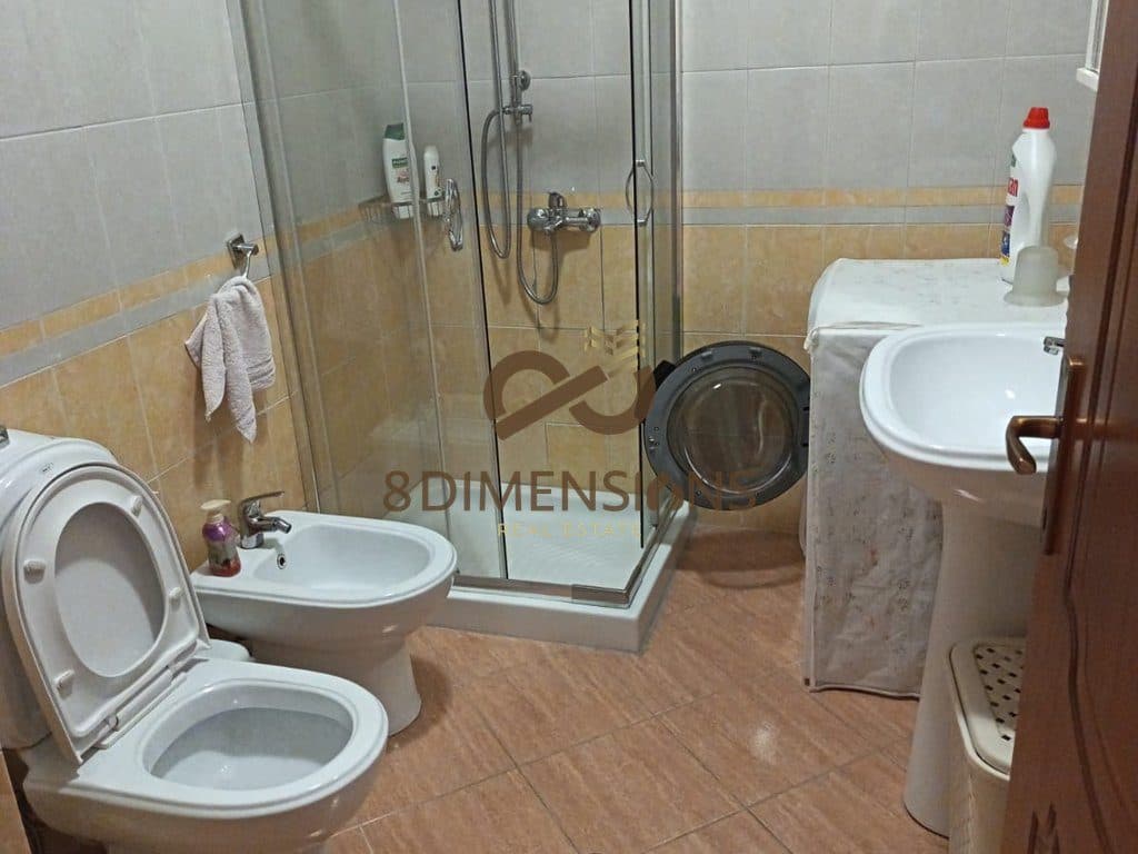 Jepet me qera Apartament 1+1 prane Kopshtit Zologjik ne Tirane (ID D8241A-327) 2
