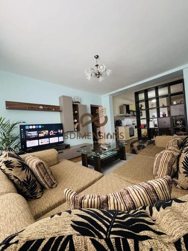 Jepet me qera Apartament 1+1prane Stadiumit Dinamo D8241A-42 2
