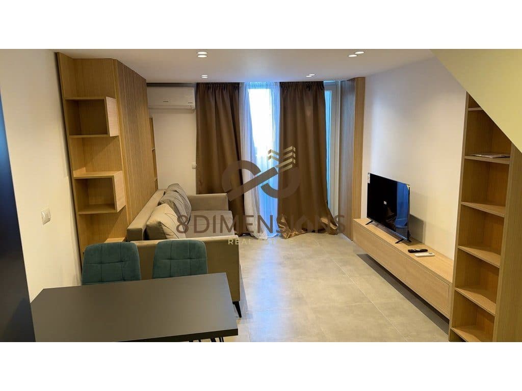 Jepet me qera Duplex 1+1 tek Pallati me Shigjeta, prane kompleksit Golden Park 3 D8241A-169