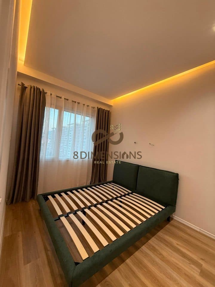 Jepet me qera apartament 1+1 tek Pallati me Shigjeta prane Kompleksit Golden Park 3 4