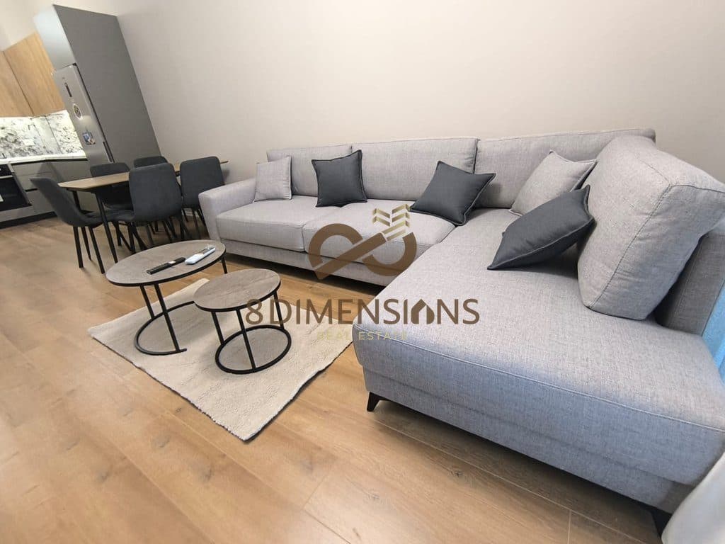 Jepet me qera Apartament 2+1 Te Ish Stacioni Trrenit ne Rrugen Jordan Misja (D8242A-130)