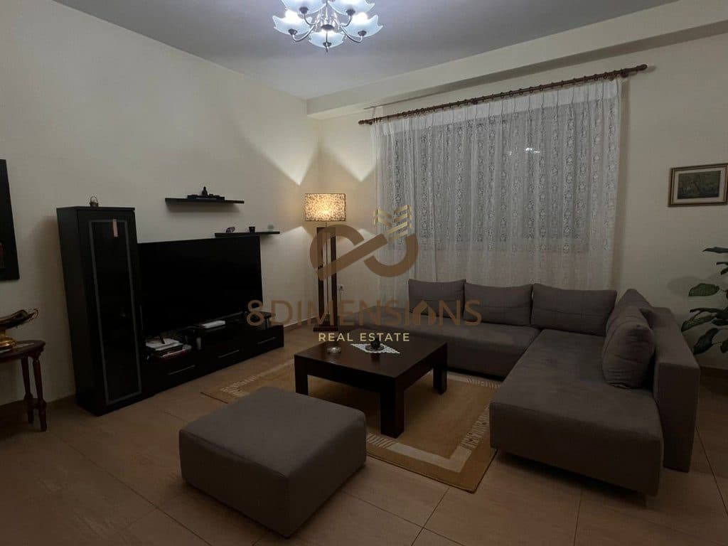 Apartament 2+1 Super i bollshem ne Qender 2
