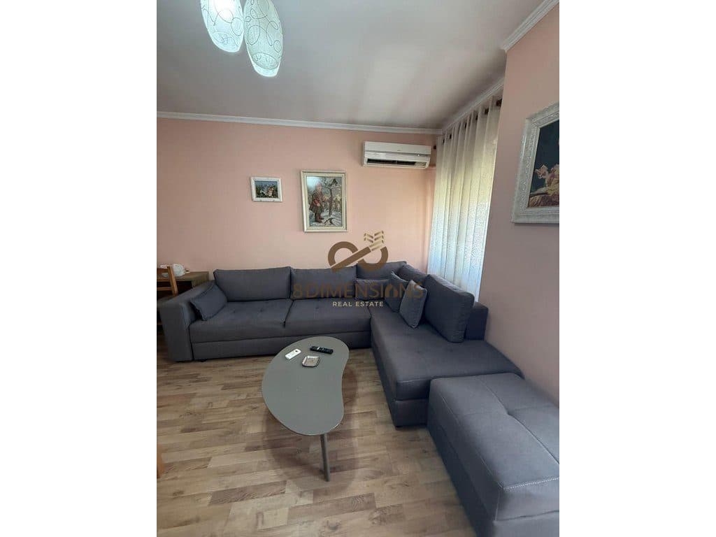 Jepet apartament 2+1 me qera tek qendra Kristal - Komuna Parisit D8242A-255