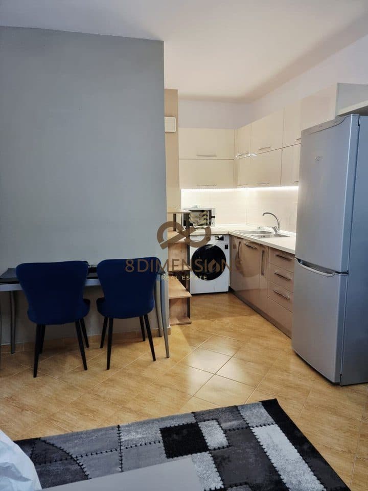 Apartament 1+1 +Ballkon me qera ne Rrugen Besim Alla, prane Pallateve Cabej - Tirane (ID D8241A-26) 4