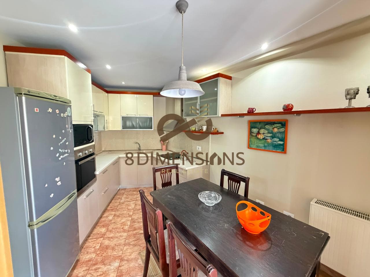 Jepet me qera Apartament 2+1+2 Tek Rruga e Barrikadave D8242A-244 2